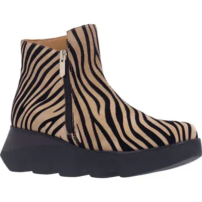 L'amour Des Pieds Hally Platform Wedge Bootie In Tan/black