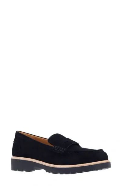 L'amour Des Pieds Yolandi Penny Loafer In Black