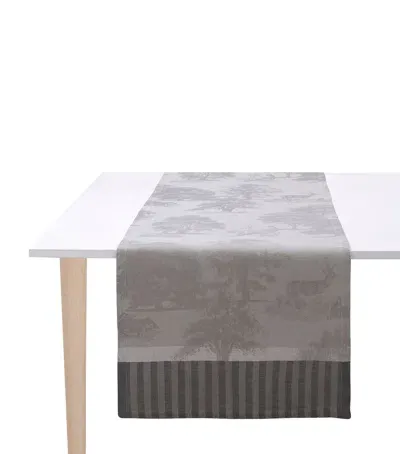 Le Jacquard Français Linen Souveraine Table Runner In Silver