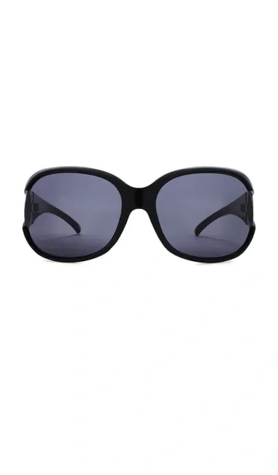 Le Specs Bolshy Sunglasses In Black Smoke Mono