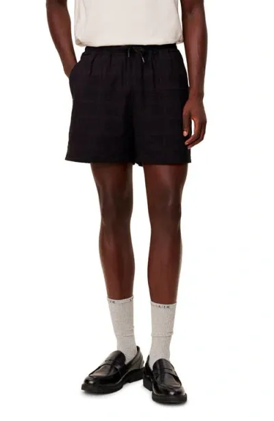 Les Deux Charlie Check Shorts In Black