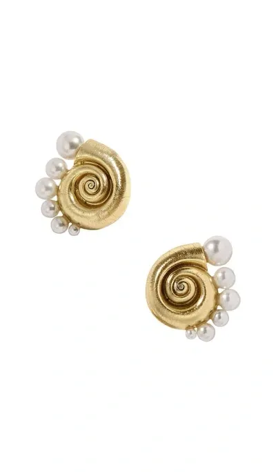 Lili Claspe Mini La Mer Pearl Earring In 金色