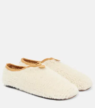 Loro Piana Floaty Faux Shearling-trimmed Leather Slippers In Natural Cream