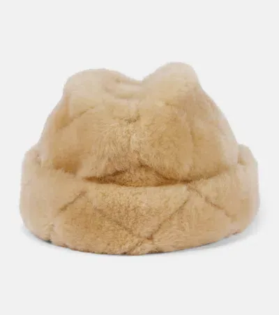 Loro Piana Maggie Quilted Shearling Hat In Beige