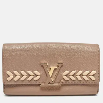 Pre-owned Louis Vuitton Galet Leather Capucines Wallet In Beige