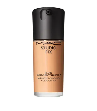 Mac Studio Fix Foundation Spf15 In White