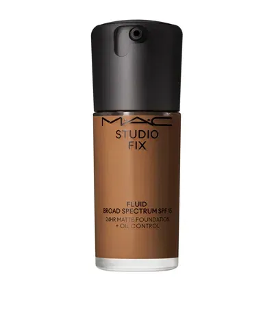 Mac Studio Fix Foundation Spf15 In White