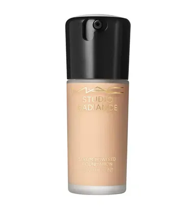 Mac Studio Radiance Serum-powered Foundation In White