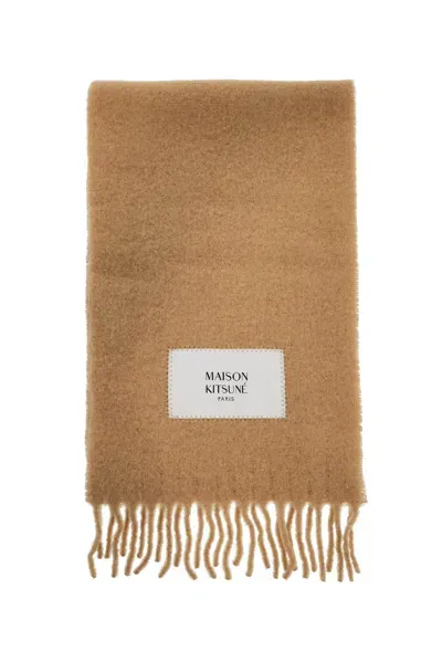 Maison Kitsuné Sciarpa In Alpaca In Beige