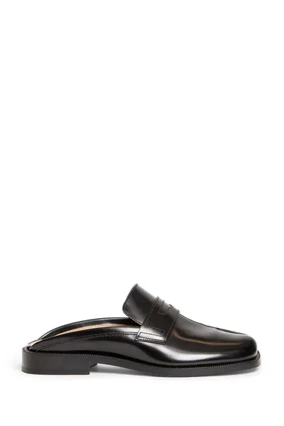 Maison Margiela Loafers In Black