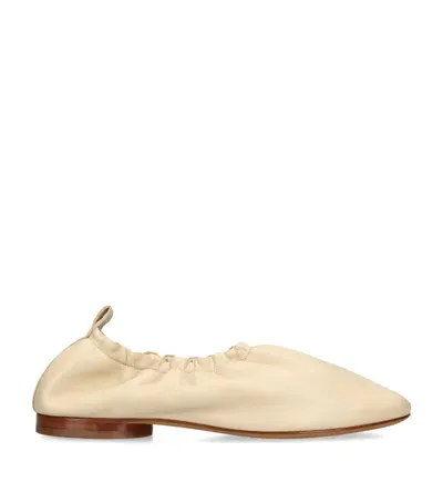 Mansur Gavriel Leather Ruched Ballet Flats In Ivory