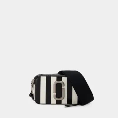 Marc Jacobs Snapshot Shoulder Bag In Black