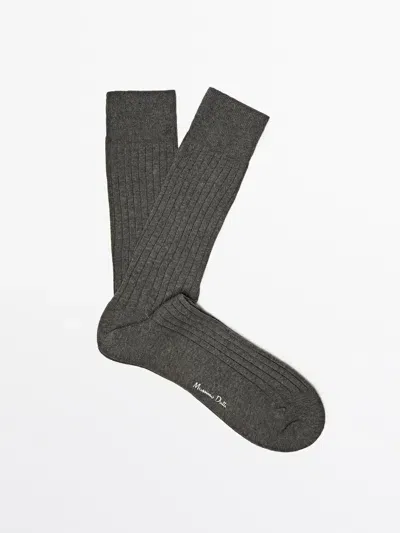 Massimo Dutti Socken Gerript In Gray