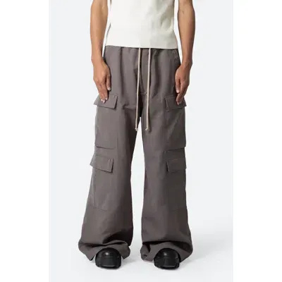 Mnml Rave Oversize Double Cargo Pocket Pants In Brown