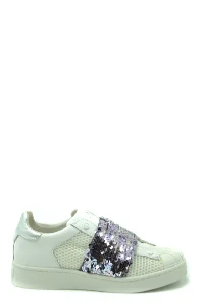 Moa Master Of Arts Sneakers In White