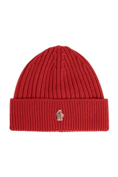 Moncler Grenoble Logo Embroidered Knit Beanie In Red