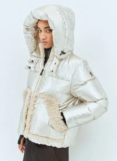 Moncler Trevelin Short Down Jacket In Silver