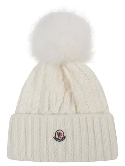 Moncler Hat In White