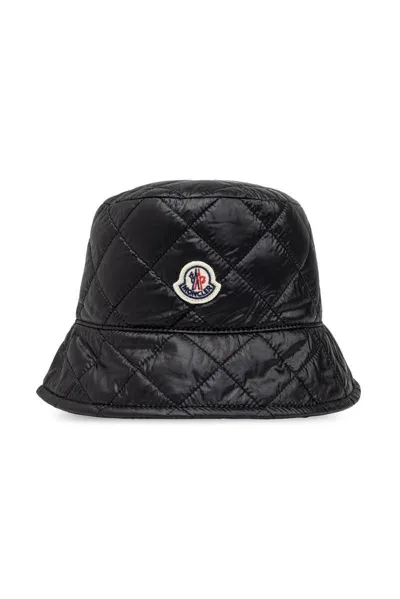 Moncler Logo Patch Quilted Hat In Black