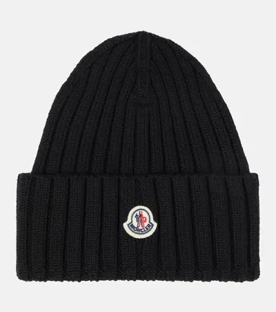 Moncler Logo Virgin Wool Beanie In Black