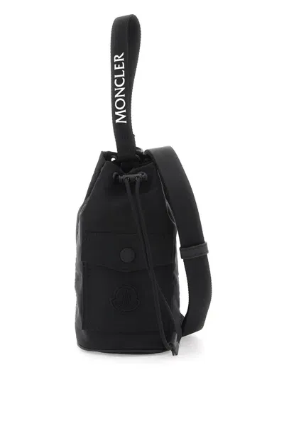 Moncler Mini Bucket Bag In 黑色的