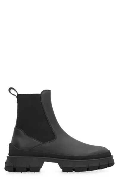 Moncler Hevea Ankle Chelsea Boots In Black