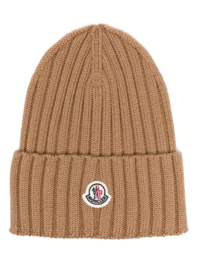 Moncler Wool Beanie In Beige