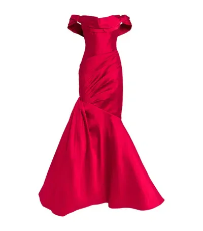 Monique Lhuillier Ruched Trumpet Gown In Red