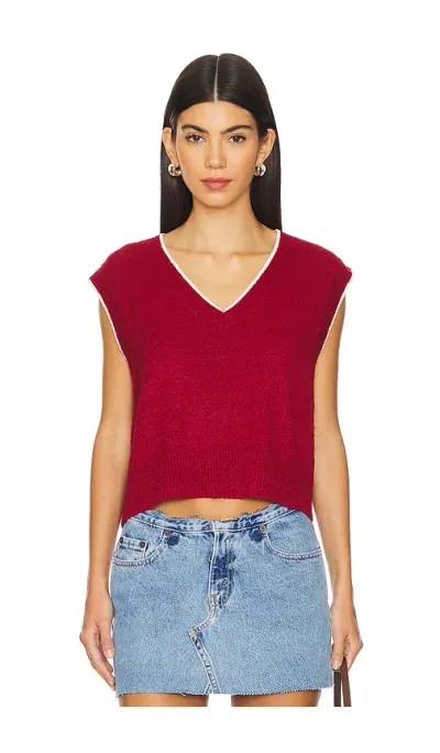 Monrow Boucle Knit V Neck Sweater Vest In Maroon