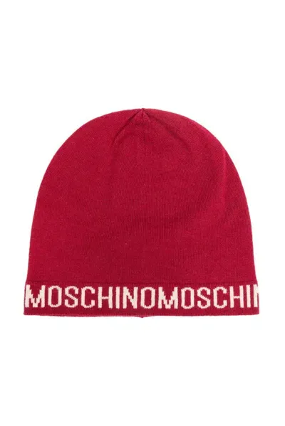 Moschino Logo Intarsia Knitted Beanie In Red