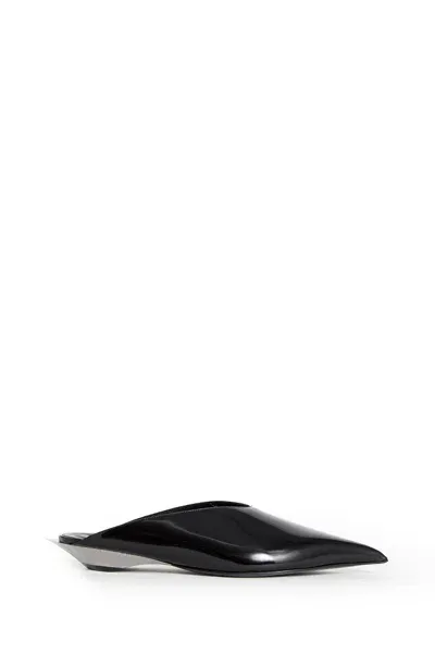 Mugler Fang Pointy Flat Mules In Black