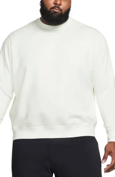 Nike Club Crewneck Sweatshirt In Sail/white