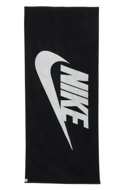 Nike Club Pool Towel In Black/white