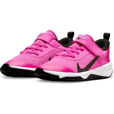 Nike Kids' Omni Multi-court Sneaker In Laser Fuchsia/black/white