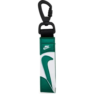 Nike Premium Key Fob In Malachite