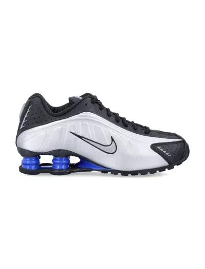 Nike Shox R4 Woman Sneakers In Black