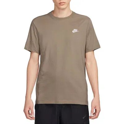 Nike Sportswear Club Crew Neck T-shirt In Khaki/white