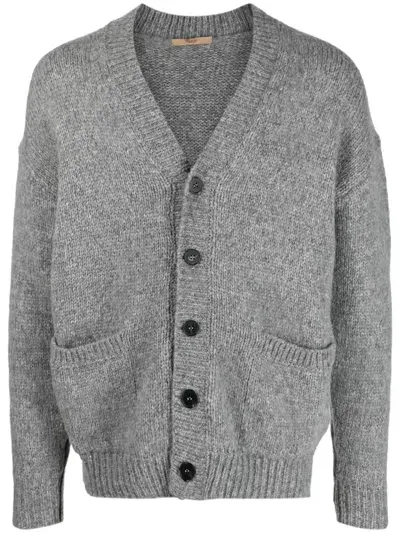 Nuur V-neck Button-up Cardigan In Grey