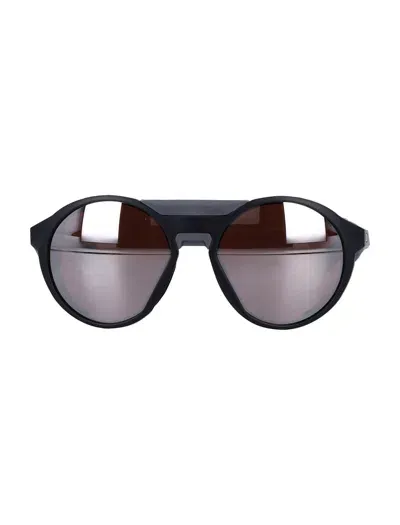 Oakley Clifden In Black