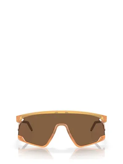 Oakley Sunglasses In Matte Transparent Light Curry