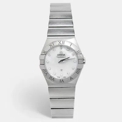 Pre-owned Omega Mother Of Pearl Diamond Stainless Steel Constellation 123.10.27.60.55.004 Women's Wristwatch 27 Mm In Silver