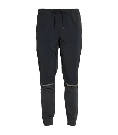 On Running Weather Trousers In Black