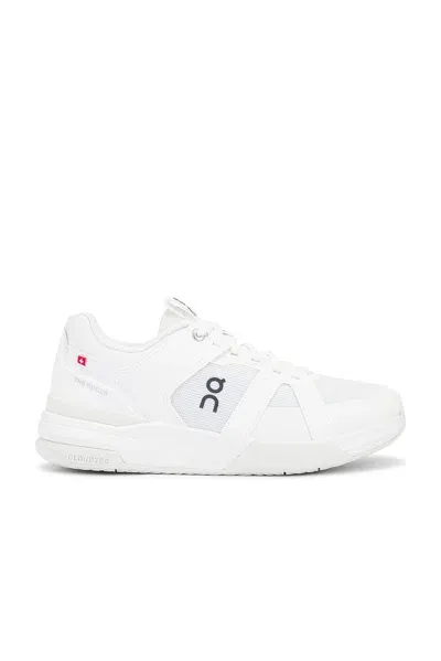 On The Roger Clubhouse Pro Sneaker In Undyed & Ice