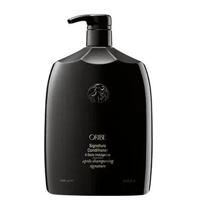 Oribe Signature Conditioner In White