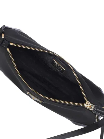 Prada Re-edition 2002 Shoulder Bag In Nero