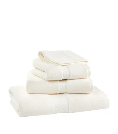 Ralph Lauren Avenue Hand Towel In Ivory