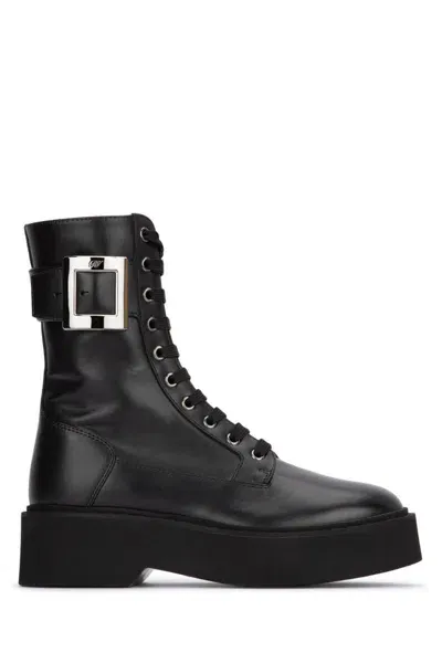 Roger Vivier Boots In Black