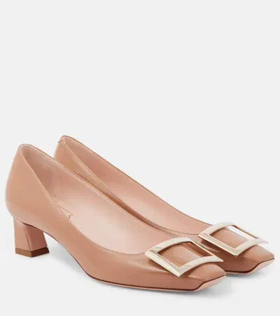 Roger Vivier Trompette 45 Patent Leather Pumps In Beige