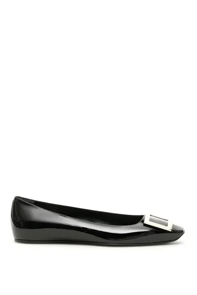 Roger Vivier Elegant Patent Leather 'trompette' Ballerina Flats In Nero