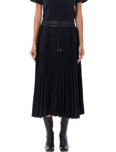 Sacai Tech Pleated Skirt In Black